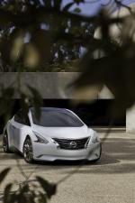 Nissan Ellure Concept 2010 года